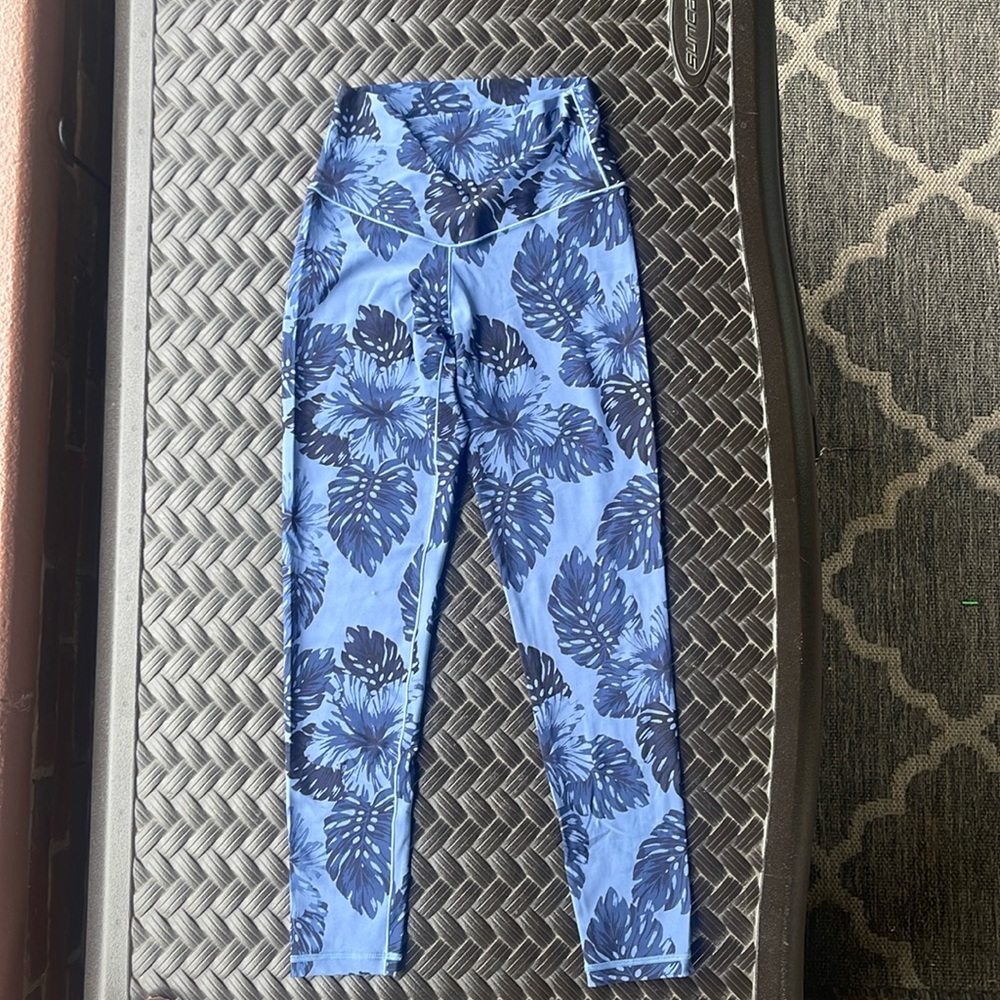 Aerie tropical print leggings size medium